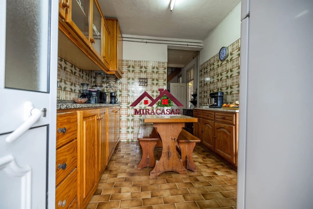 Moradia T5 para Venda em Santo Antonio dos Olivais Foto 10