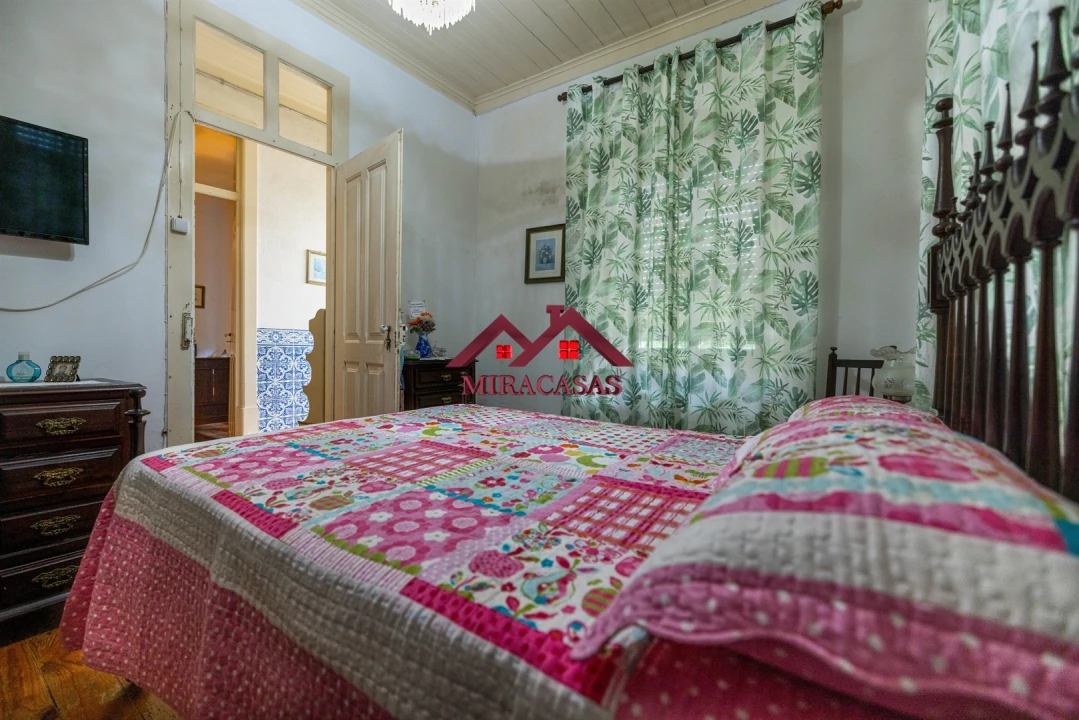 Moradia T5 para Venda em Santo Antonio dos Olivais Foto 23