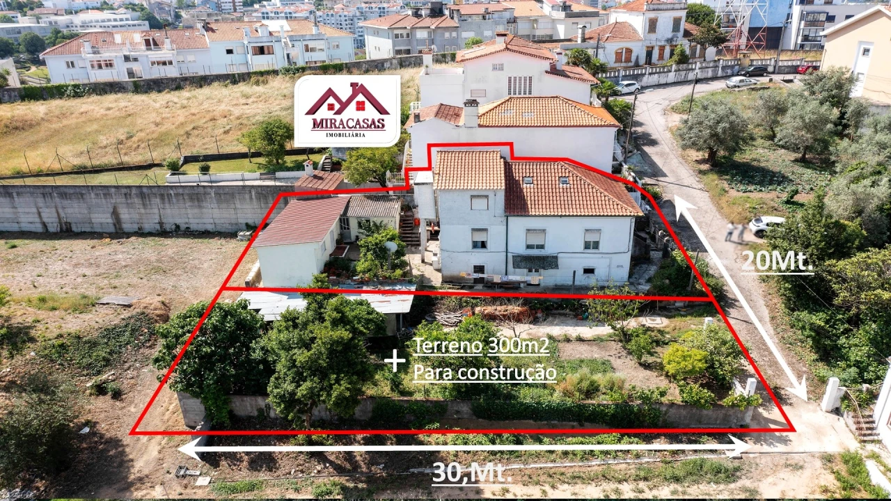 Moradia T5 para Venda em Santo Antonio dos Olivais Foto 2