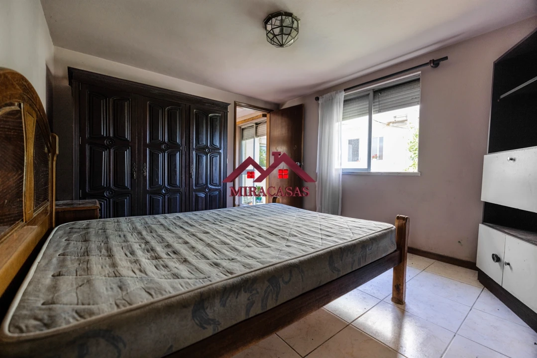 Moradia T5 para Venda em Santo Antonio dos Olivais Foto 54