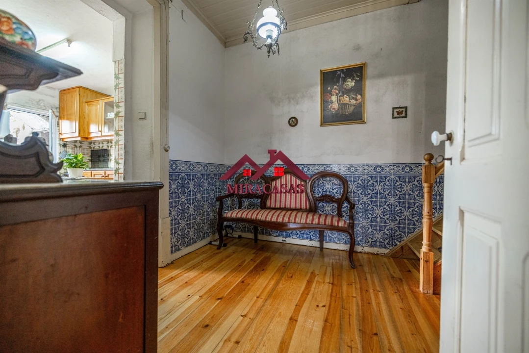 Moradia T5 para Venda em Santo Antonio dos Olivais Foto 4