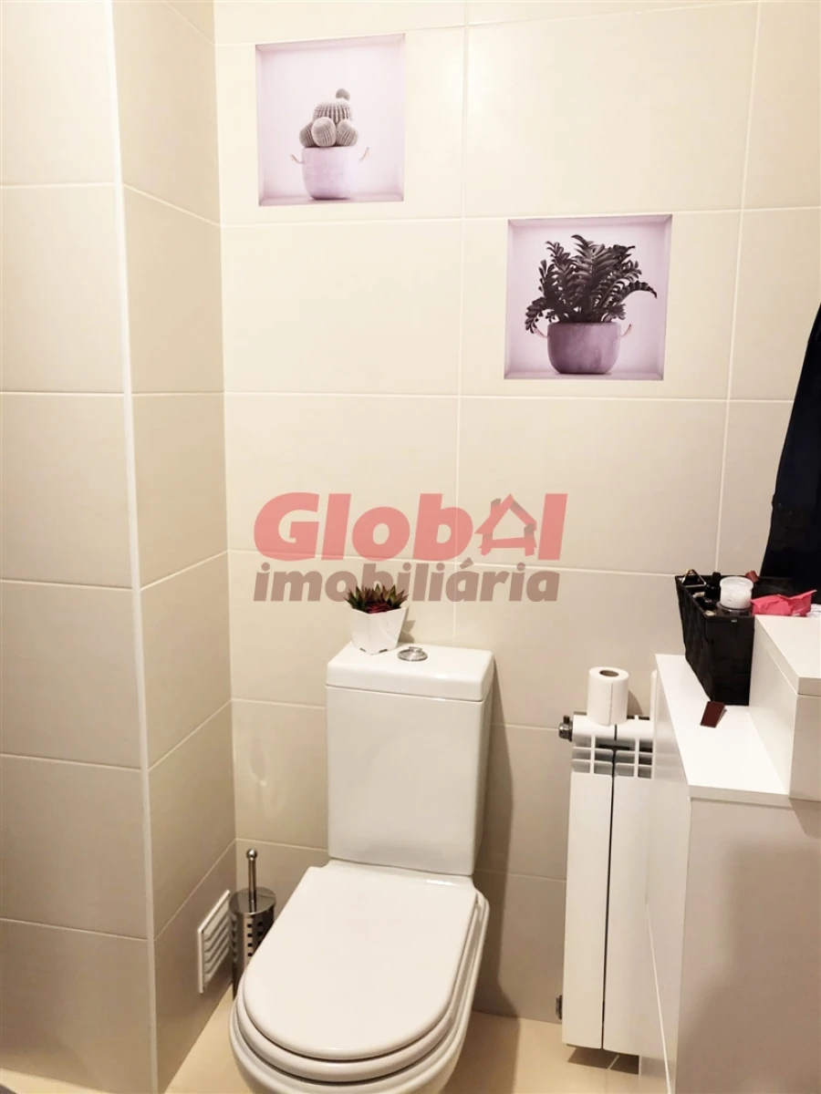 Apartamento T6 para Venda em Ranhados Foto 9