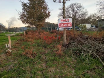 Terreno para Venda em Queirã