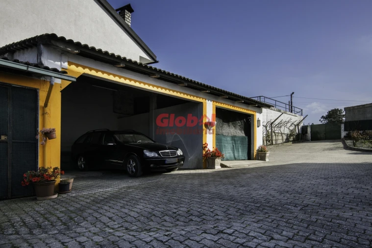 Moradia T5 para Venda em Mões Foto 3