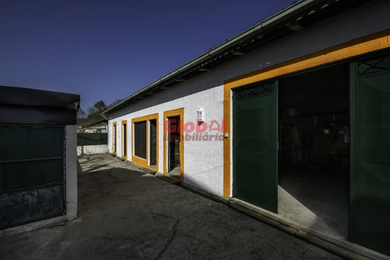 Moradia T5 para Venda em Mões Foto 4