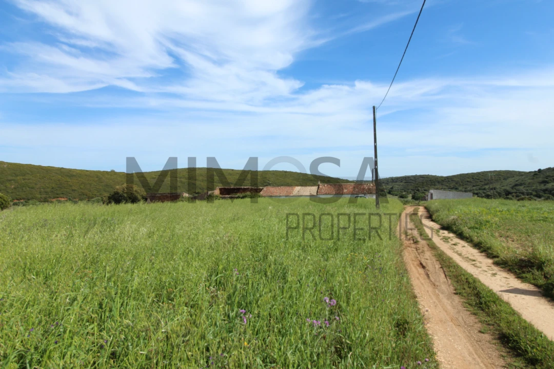 Terreno para Venda em Bensafrim e Barão de São João Foto 8