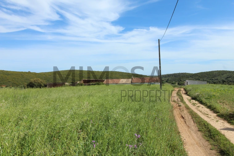 Terreno para Venda em Bensafrim e Barão de São João Foto 9