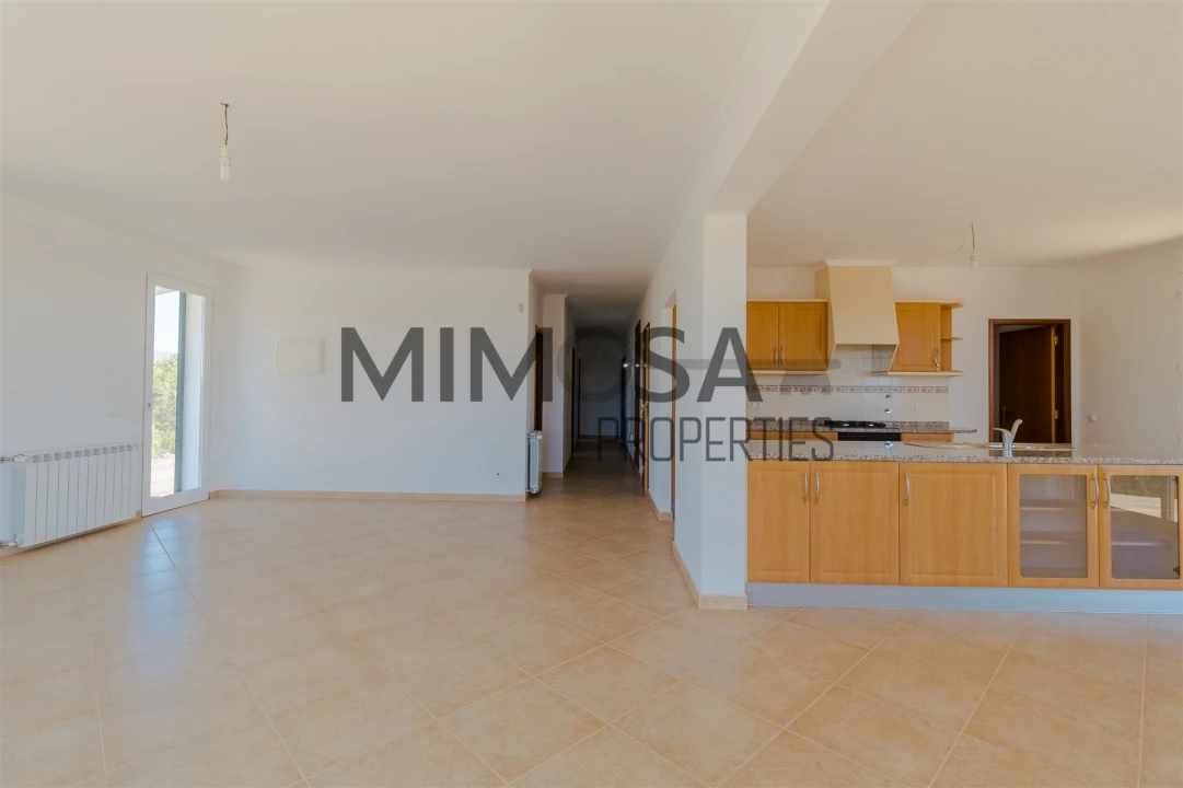 Moradia T6 para Venda em Odiaxere Foto 9