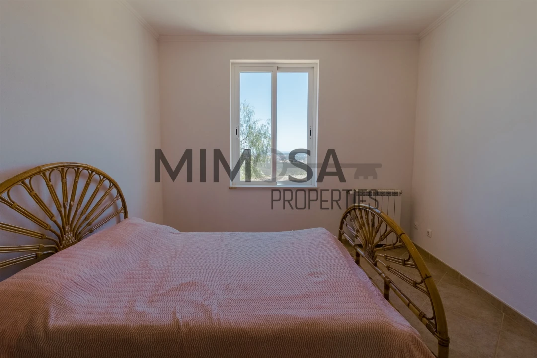 Moradia T6 para Venda em Odiaxere Foto 16