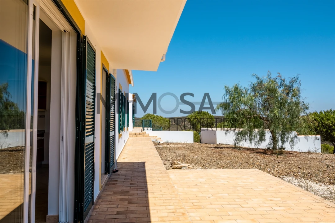 Moradia T6 para Venda em Odiaxere Foto 26