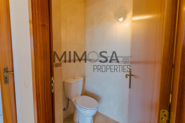 Moradia T6 para Venda em Odiaxere Foto 33