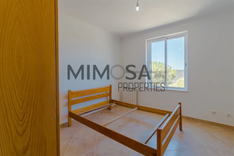 Moradia T6 para Venda em Odiaxere Foto 12