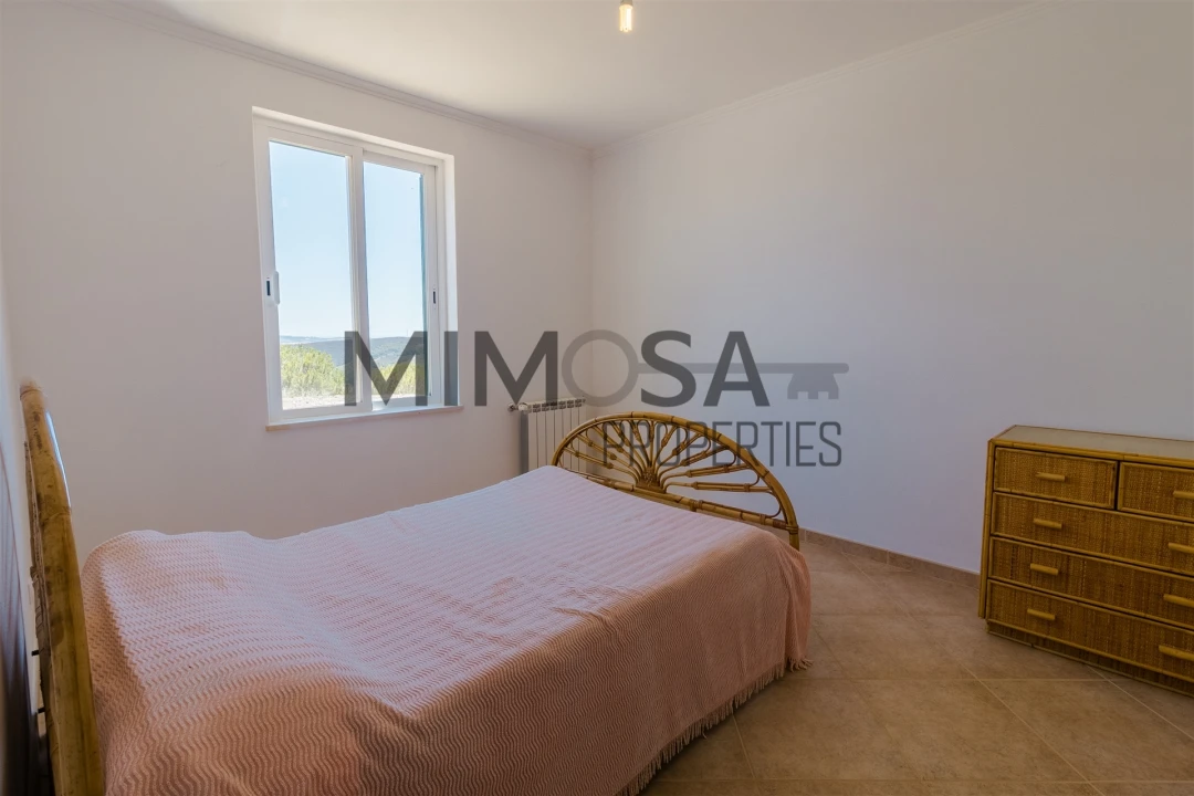 Moradia T6 para Venda em Odiaxere Foto 15