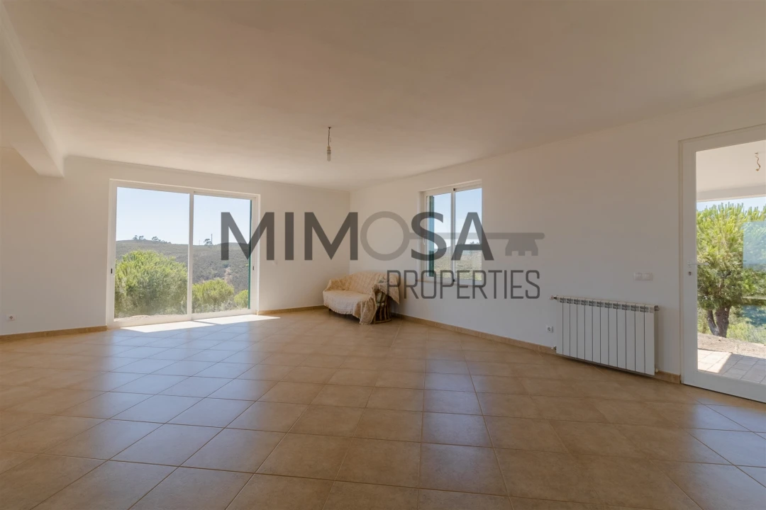 Moradia T6 para Venda em Odiaxere Foto 7