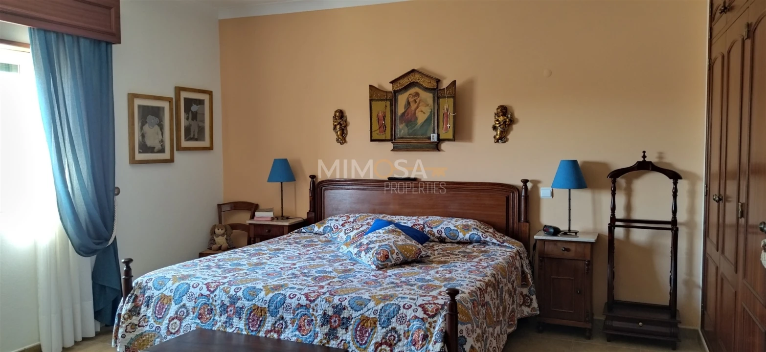 Moradia T5 para Venda em Lagos (São Sebastião e Santa Maria) Foto 26