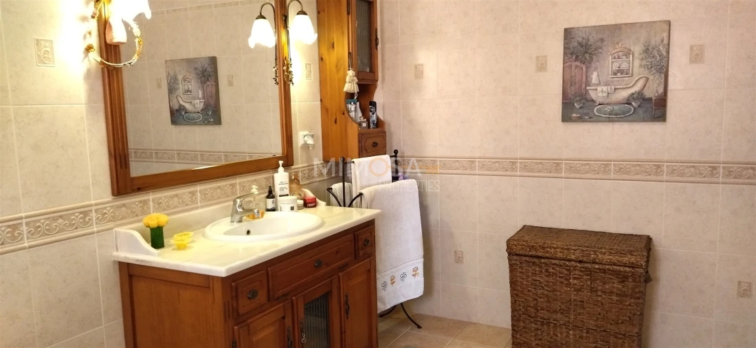 Moradia T5 para Venda em Lagos (São Sebastião e Santa Maria) Foto 32