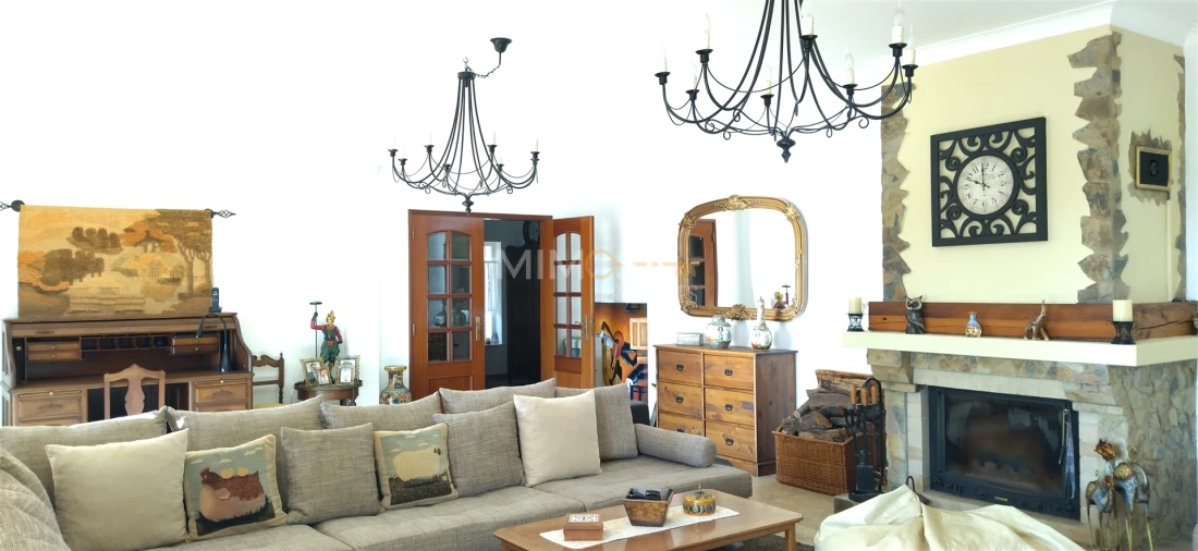 Moradia T5 para Venda em Lagos (São Sebastião e Santa Maria) Foto 3