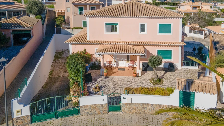 Moradia T5 para Venda em Lagos (São Sebastião e Santa Maria) Foto 45