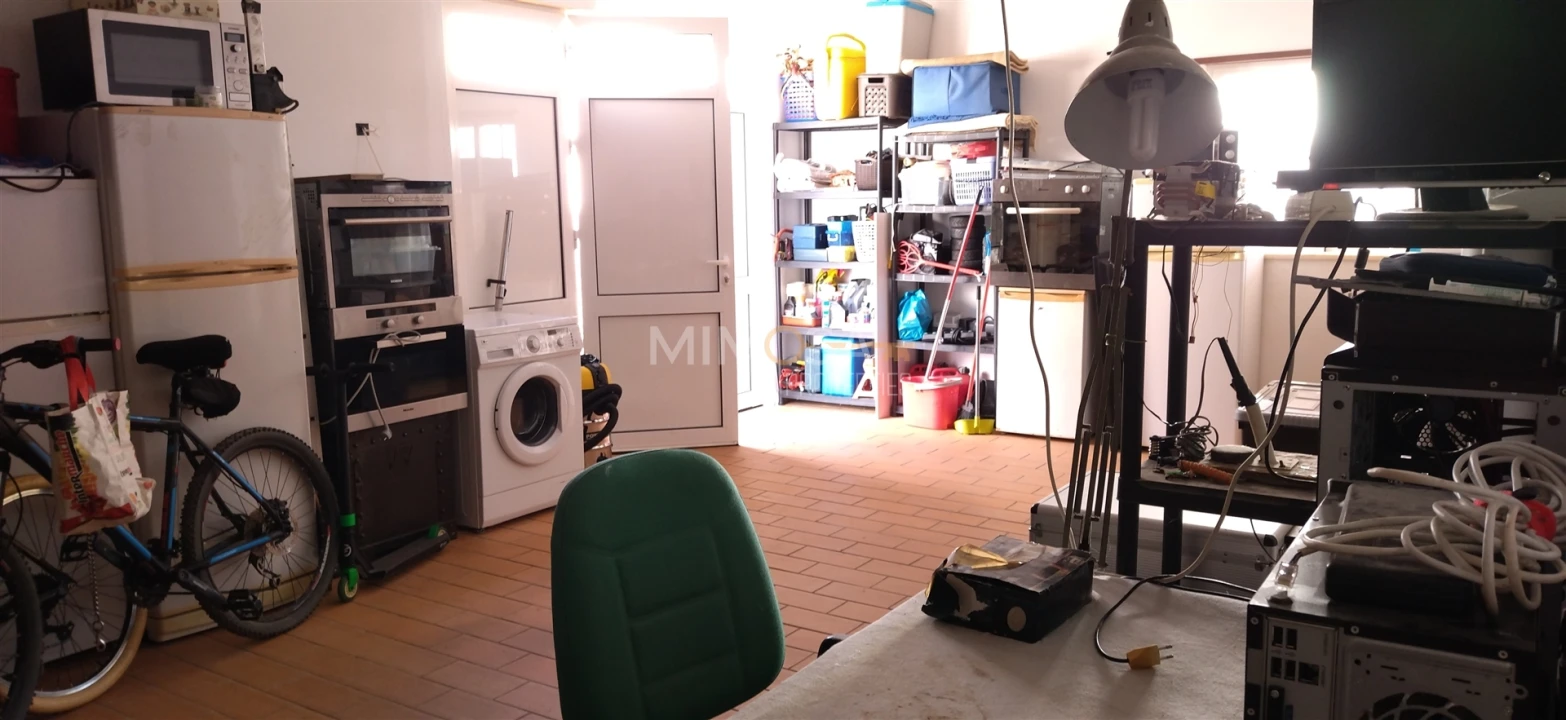 Moradia T5 para Venda em Lagos (São Sebastião e Santa Maria) Foto 33