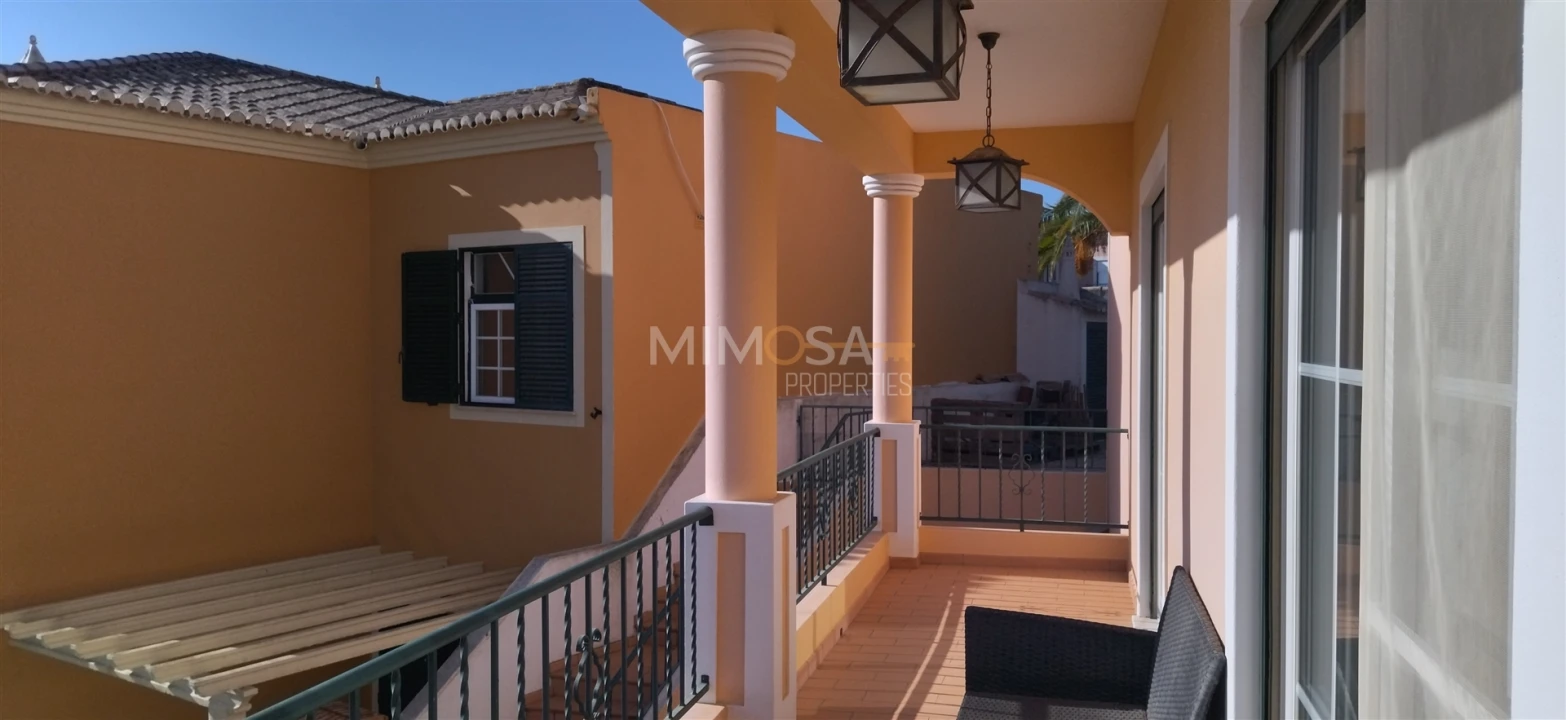 Moradia T5 para Venda em Lagos (São Sebastião e Santa Maria) Foto 4