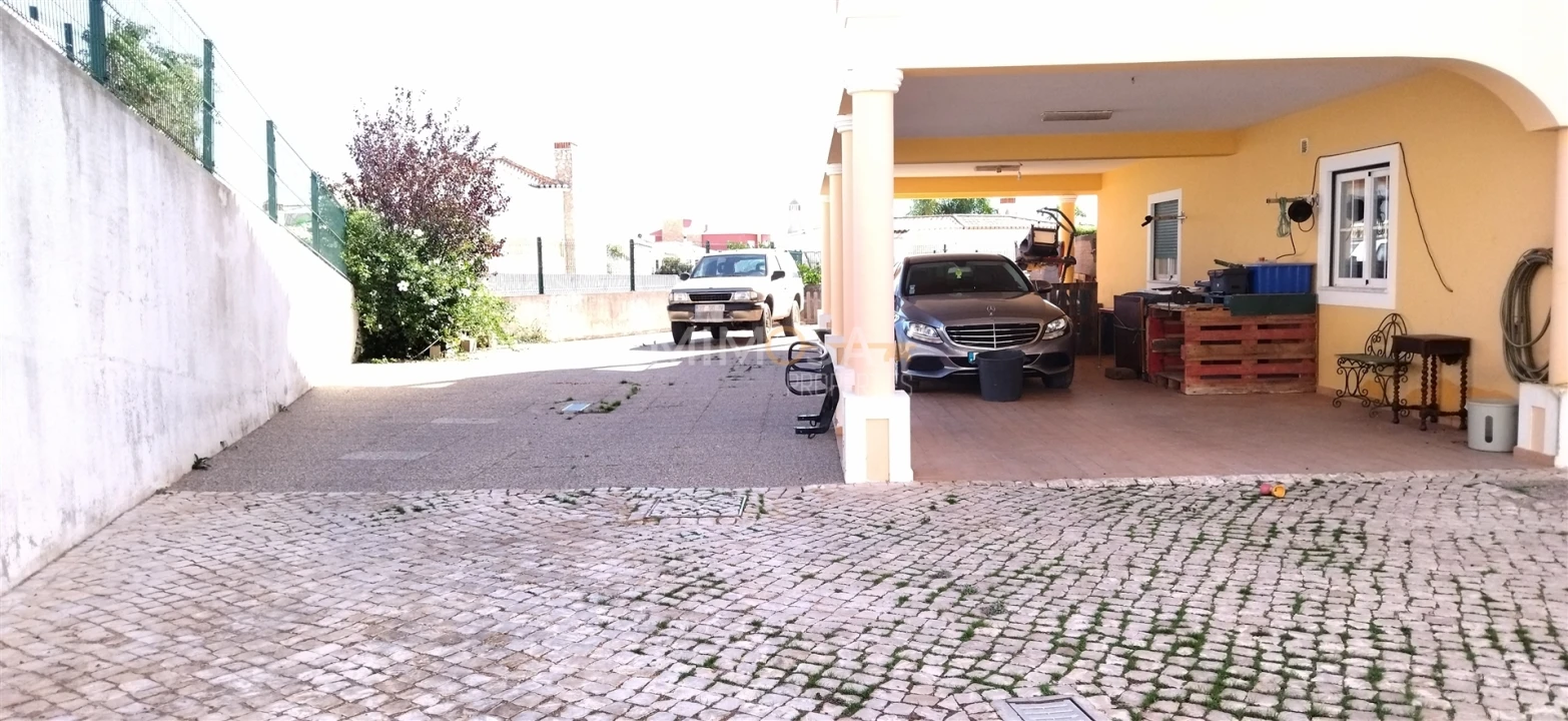 Moradia T5 para Venda em Lagos (São Sebastião e Santa Maria) Foto 35