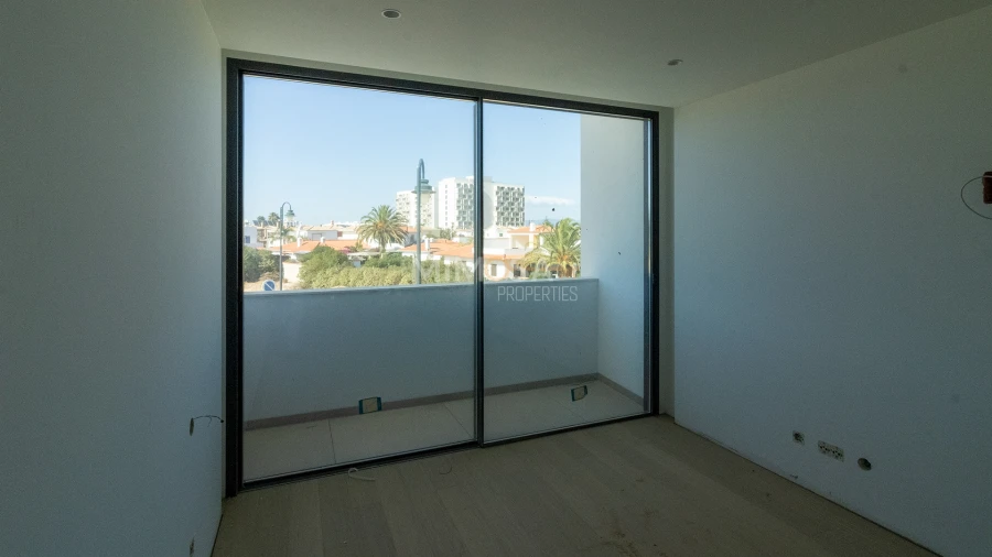 Moradia T4 para Venda em Lagos (São Sebastião e Santa Maria) Foto 12