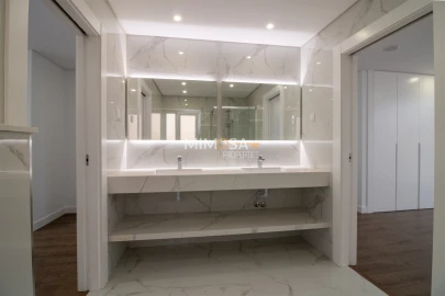 Moradia T4 para Venda em Lagos (São Sebastião e Santa Maria)
