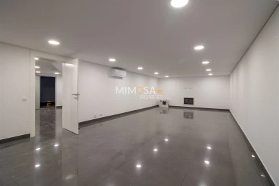 Moradia T4 para Venda em Lagos (São Sebastião e Santa Maria)