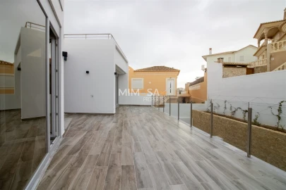 Moradia T4 para Venda em Lagos (São Sebastião e Santa Maria)