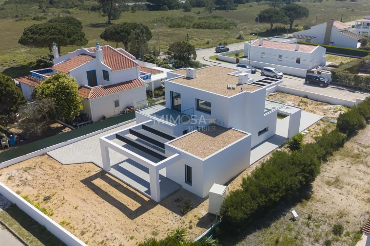 Moradia T4 para Venda em Aljezur Foto 36