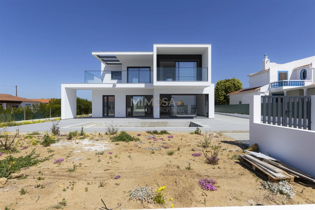 Moradia T4 para Venda em Aljezur Foto 3