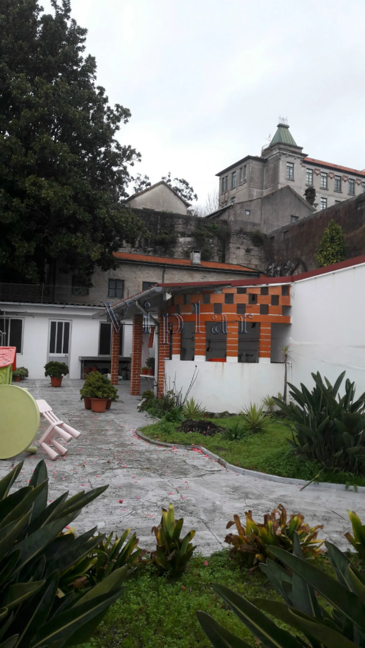 Prédio para Venda em Campanhã Foto 4