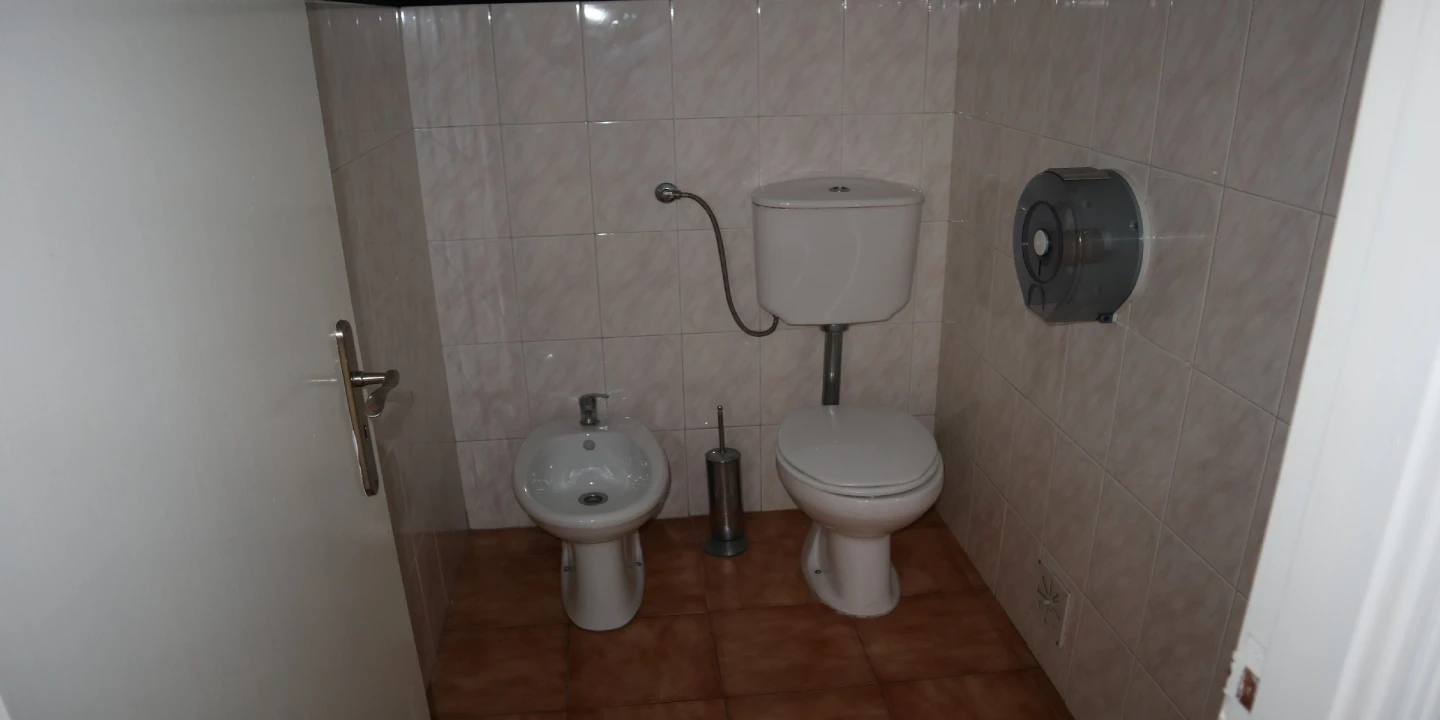 Loja para Arrendamento em Cidade da Maia Foto 2