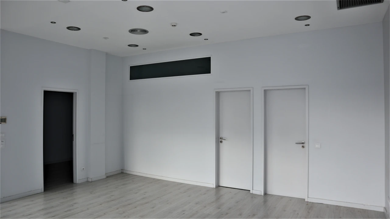 Loja para Venda em São Mamede de Infesta e Senhora da Hora Foto 6