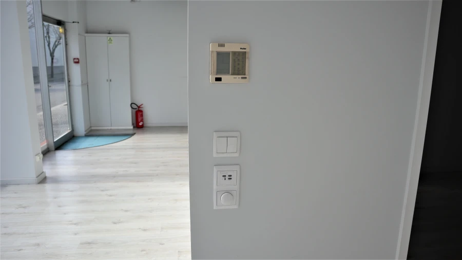 Loja para Venda em São Mamede de Infesta e Senhora da Hora Foto 8