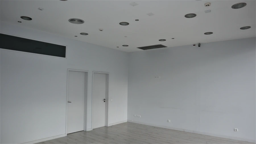 Loja para Venda em São Mamede de Infesta e Senhora da Hora Foto 9