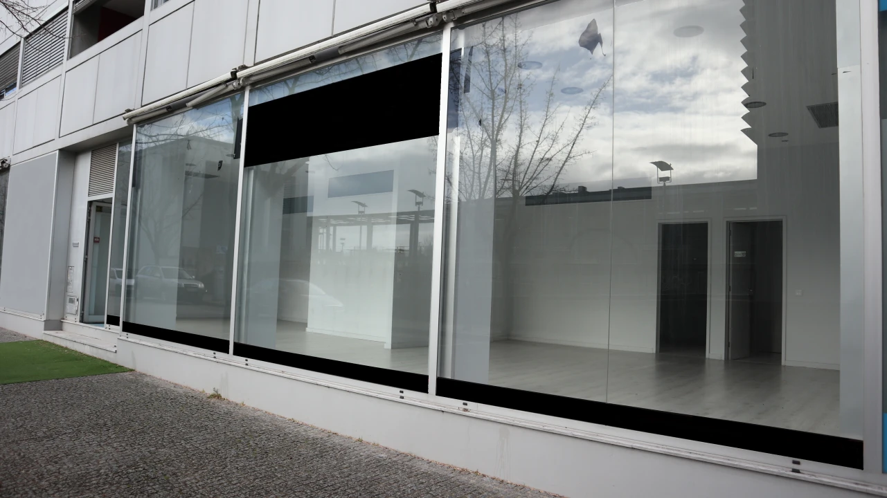 Loja para Venda em São Mamede de Infesta e Senhora da Hora Foto 1