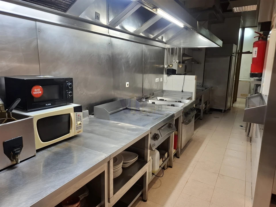 Loja para Venda em Pedrouços Foto 19