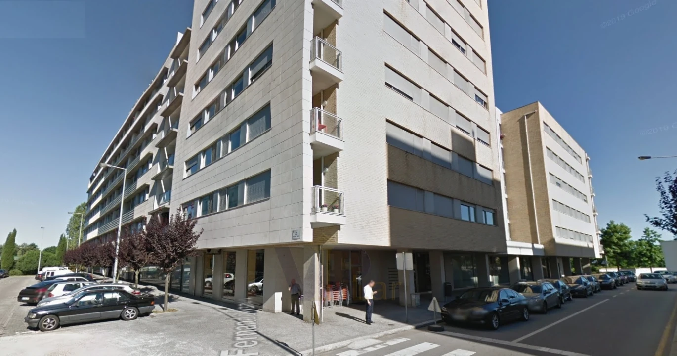 Loja para Venda em Pedrouços Foto 2