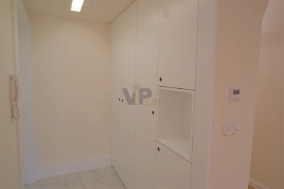 Apartamento T3 para Venda em Lordelo do Ouro e Massarelos