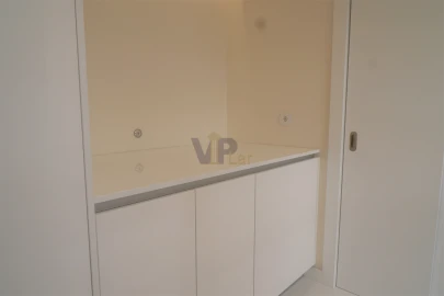 Apartamento T3 para Venda em Lordelo do Ouro e Massarelos
