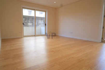 Apartamento T3 para Venda em Lordelo do Ouro e Massarelos
