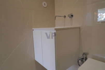 Apartamento T3 para Venda em Lordelo do Ouro e Massarelos