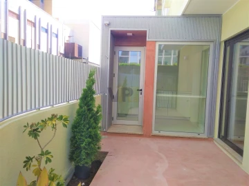 Apartamento T3 para Venda em Lordelo do Ouro e Massarelos