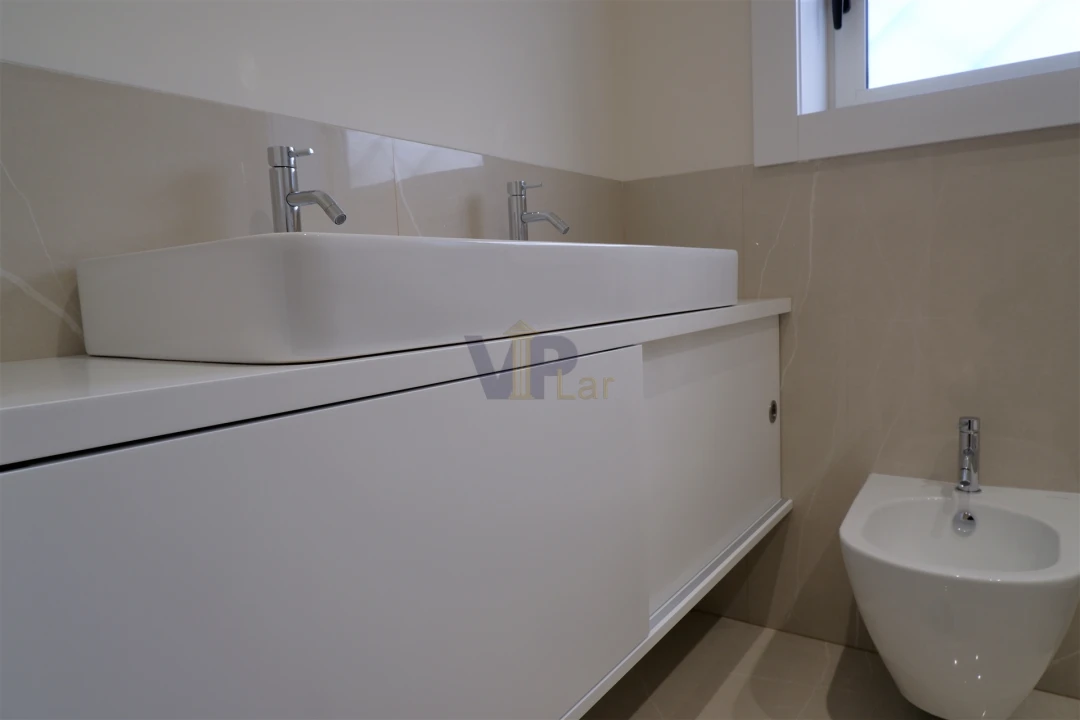 Apartamento T3 para Venda em Lordelo do Ouro e Massarelos Foto 12
