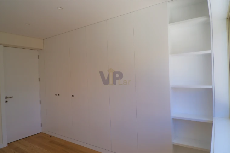 Apartamento T3 para Venda em Lordelo do Ouro e Massarelos Foto 11