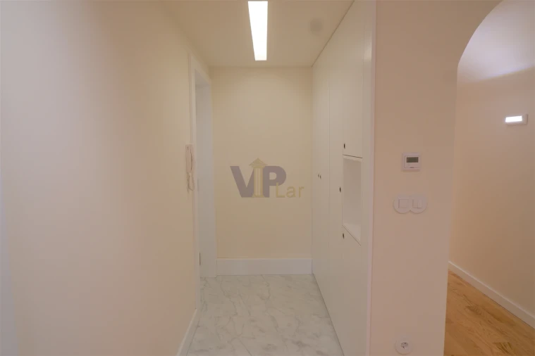 Apartamento T3 para Venda em Lordelo do Ouro e Massarelos Foto 9