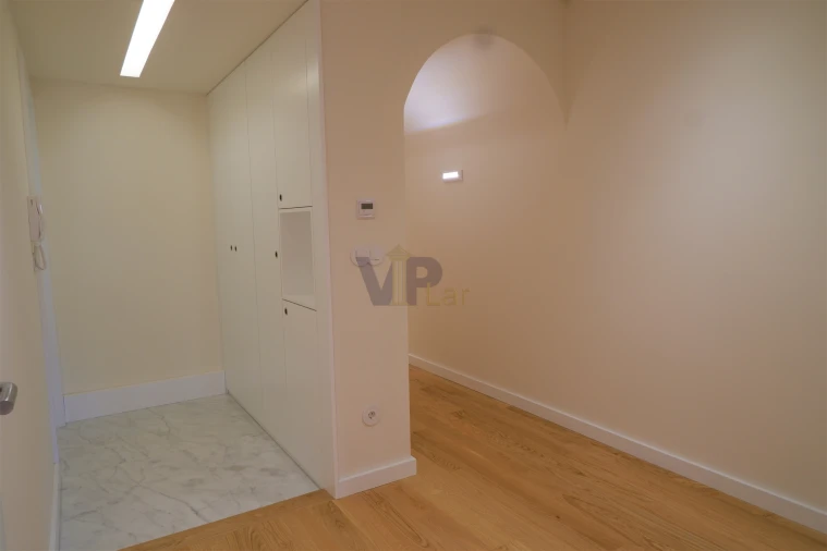 Apartamento T3 para Venda em Lordelo do Ouro e Massarelos Foto 13