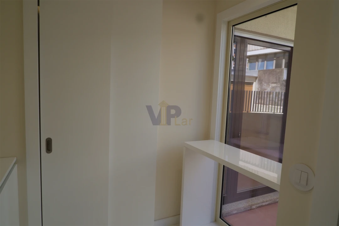 Apartamento T3 para Venda em Lordelo do Ouro e Massarelos Foto 22
