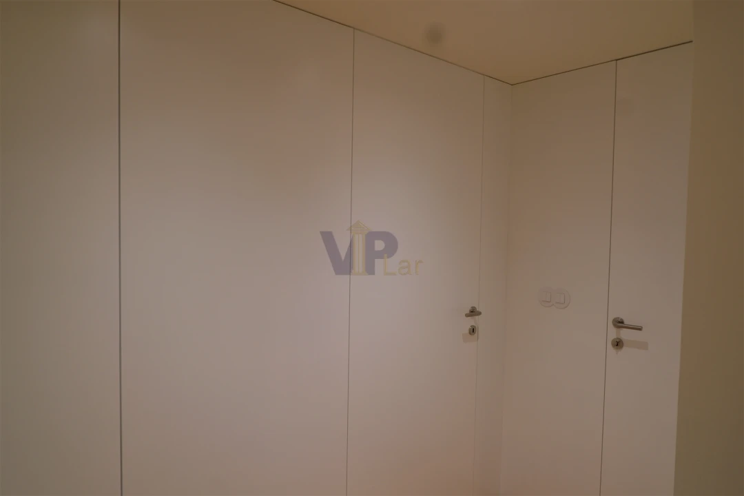 Apartamento T3 para Venda em Lordelo do Ouro e Massarelos Foto 26